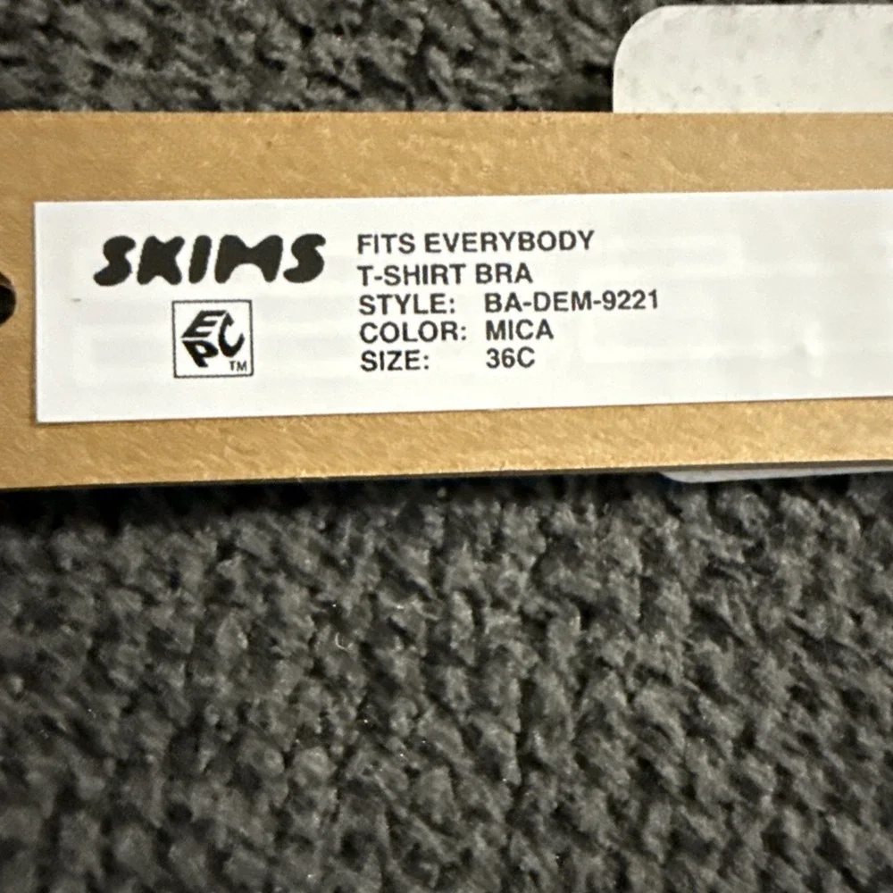 Skims Fits Everybody Tshirt Bra - Mica - 36C - NWT - Picture 5 of 5